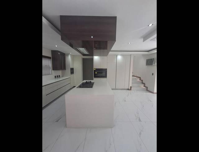 4 BEDROOM PROPERTY TO RENT IN LINDEN